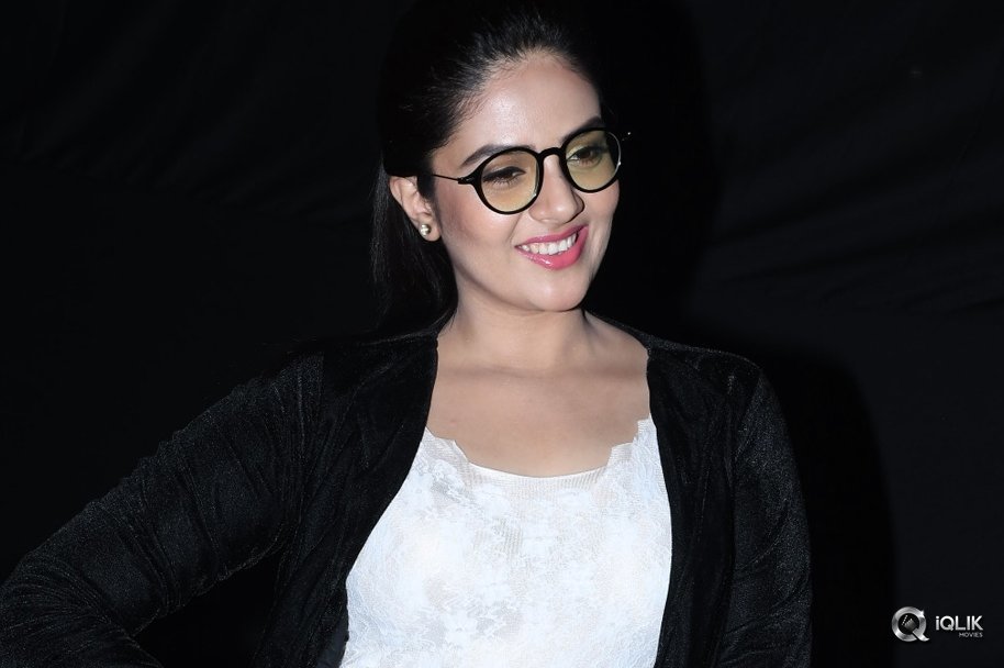 Sree-Mukhi-At-Mahanubhavudu-Movie-Pre-Release-Function